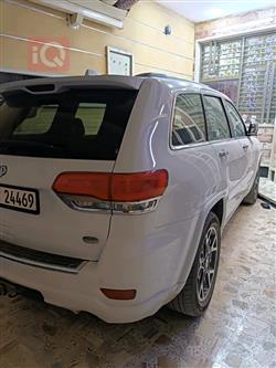 جیپ گراند شیرۆکی